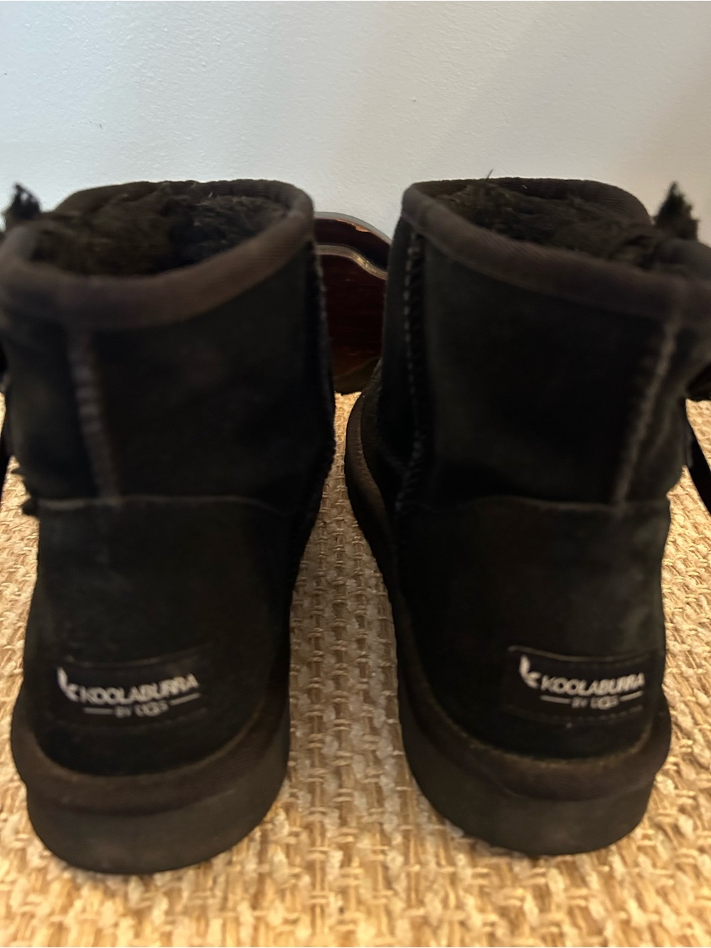 Koolaburra by UGG Victoria Mini Booties Black Suede Winter Bow Ankle Boots Sz 9 - Picture 5 of 9